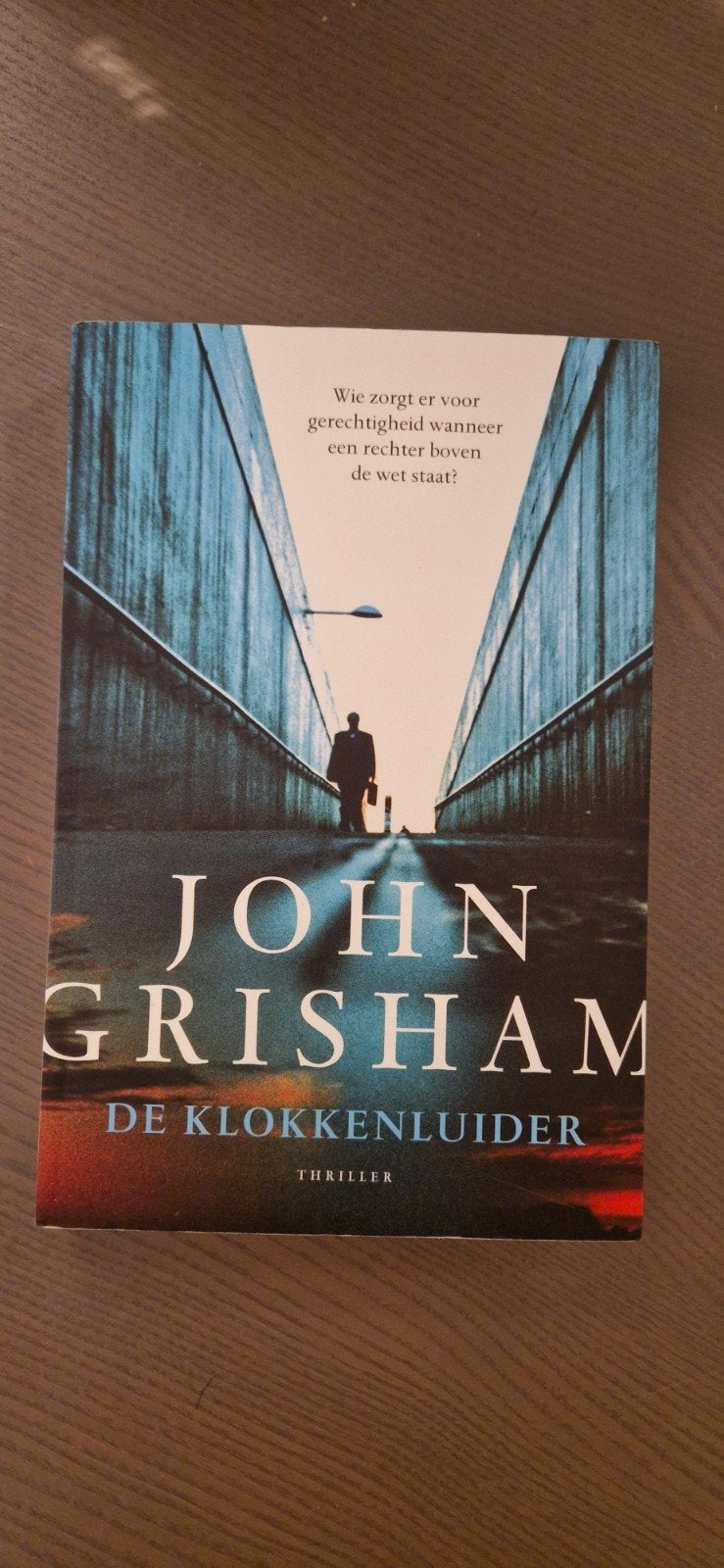 John Grisham - De Klokkenluider (Thriller), Ophalen of Verzenden, Zo goed als nieuw, John Grisham, Nederland