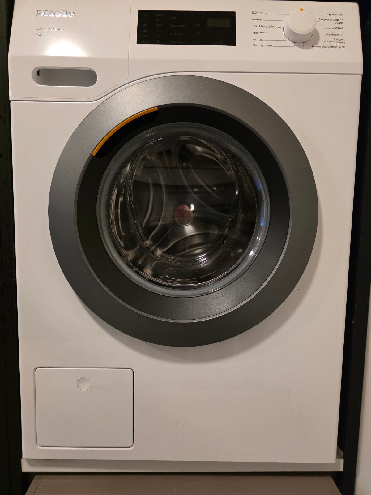 Miele W1 Excellence 8kg wasmachine - Zo goed als nieuw, Ophalen of Verzenden, Zo goed als nieuw, 85 tot 90 cm, 1200 tot 1600 toeren