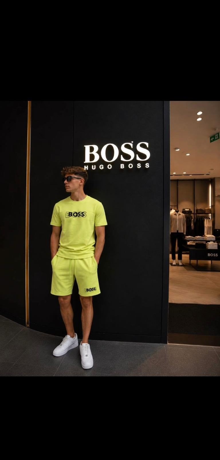 Moncler Under Armour Alo Nike Hermes hugo boss zomerset., Zwart, Nieuw, Overige maten, Ophalen of Verzenden