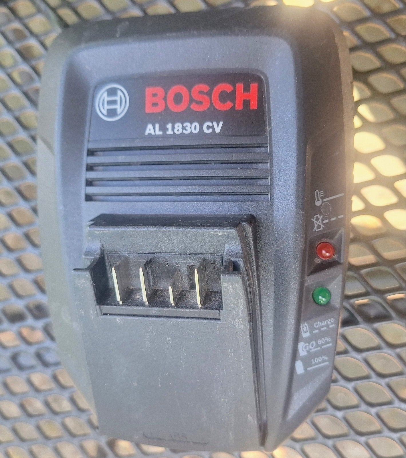 Bosch AL 1830 CV Oplader voor 14.4V-18V Accu's, Ophalen of Verzenden, Zo goed als nieuw, Minder dan 400 watt, Overige typen