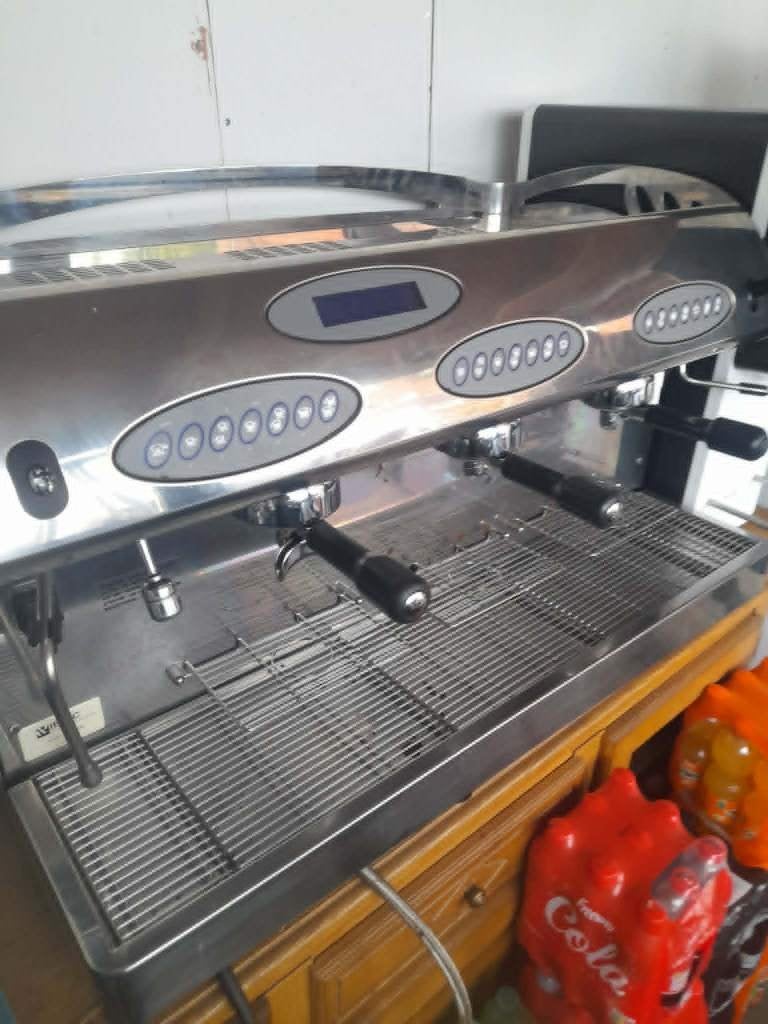 carimali espreso koffie machine, Gebruikt, Espresso apparaat, Overige typen, 2 tot 4 kopjes