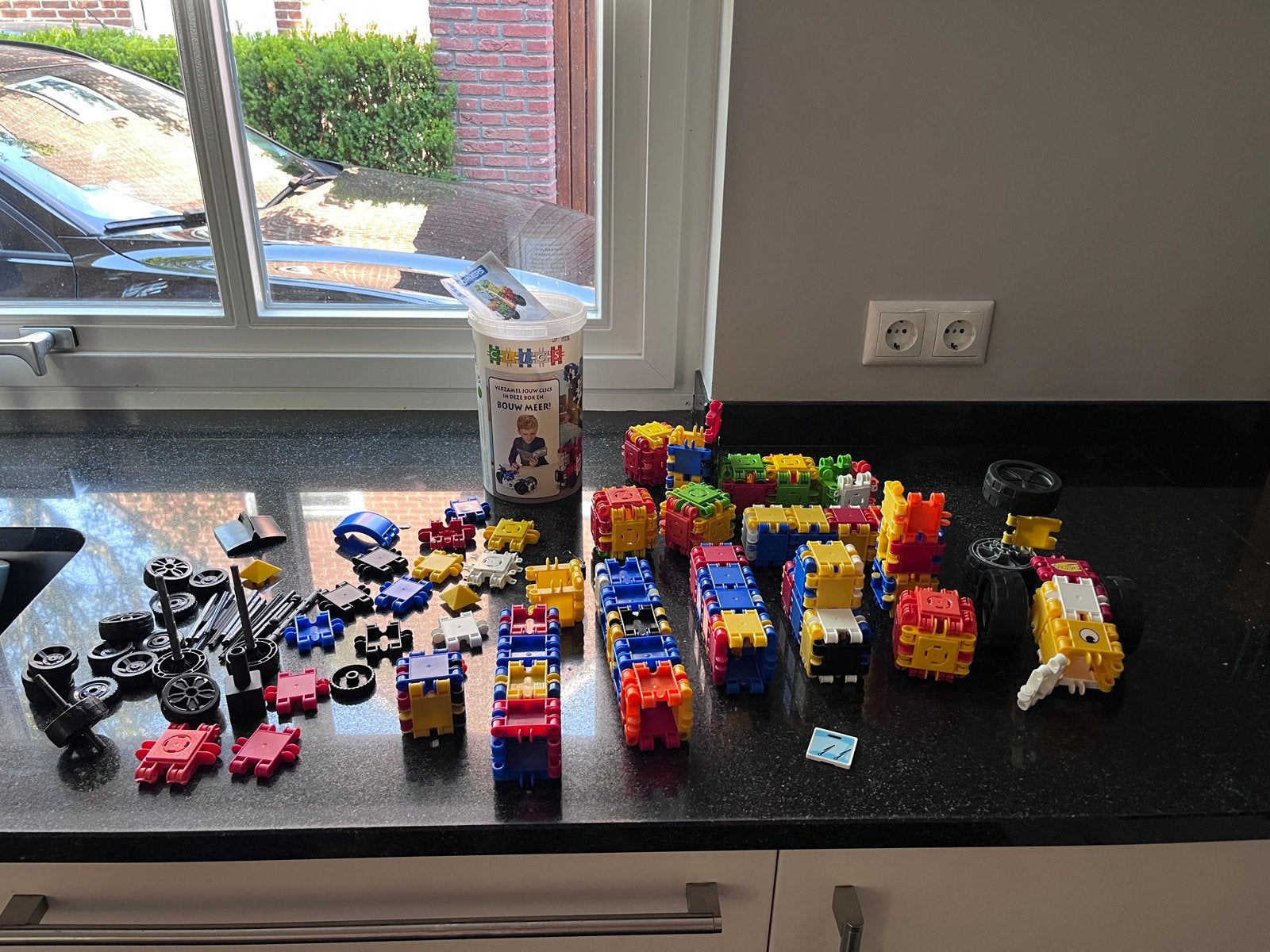 Clics bouwblokken emmer met wielen en accessoires, Ophalen of Verzenden, Gebruikt, Overige merken