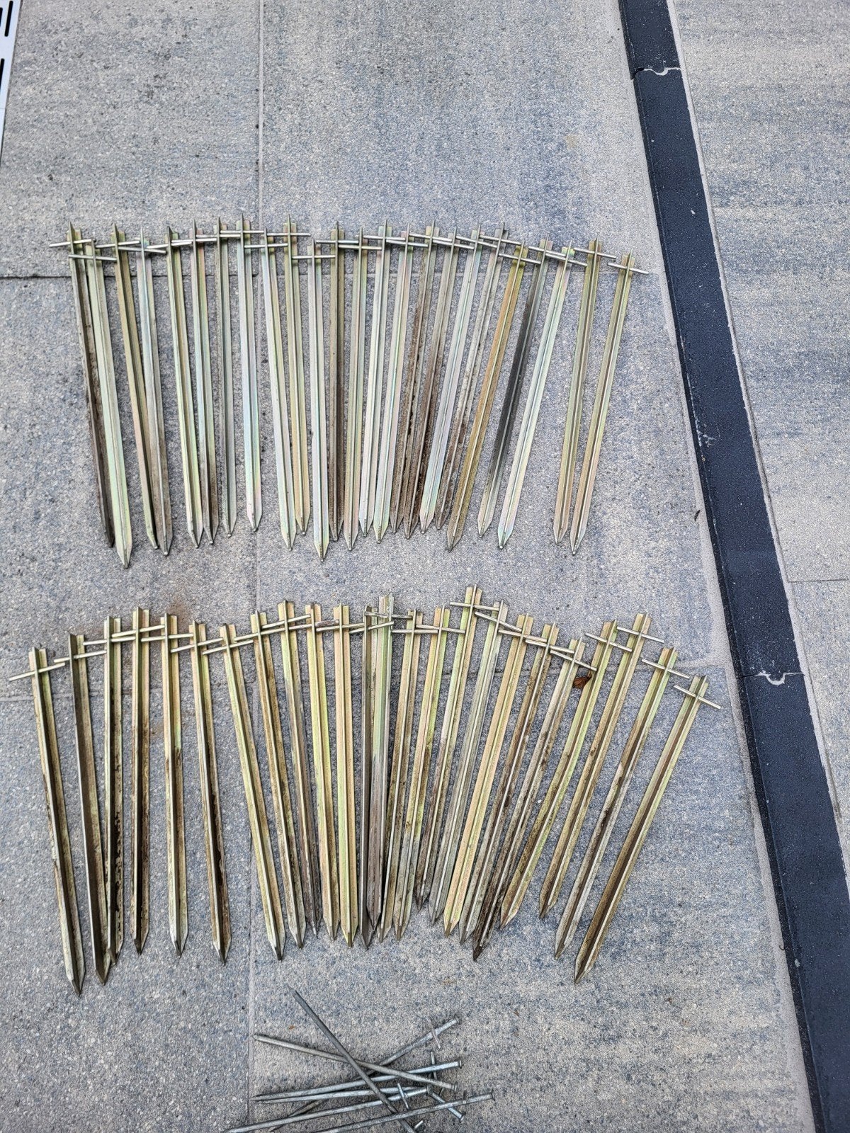 Grondpennen / Haringen voor tent of afzetting (50 stuks), Ophalen of Verzenden, Nieuw