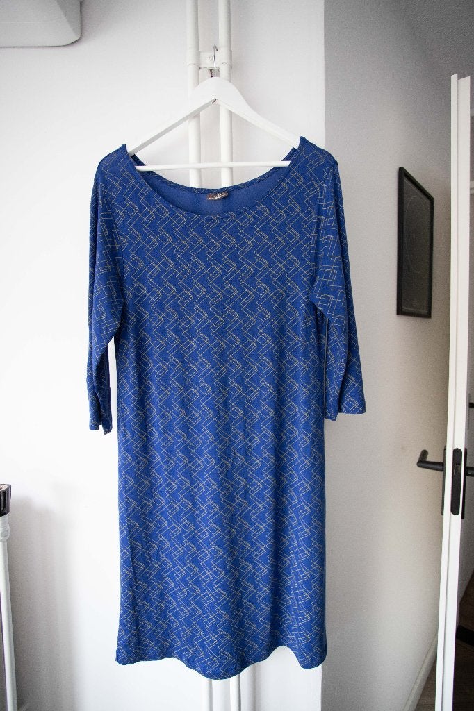 Blauwe tencel jurk met patroon Froy & Dind maat L, Kleding | Dames, Jurken, Blauw, Maat 42/44 (L), Ophalen of Verzenden, Zo goed als nieuw