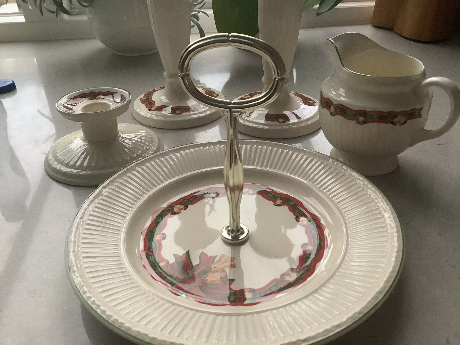 Zgan etagere WEDGWOOD CHRISTMAS TIME, Ophalen of Verzenden, Zo goed als nieuw, Porselein, Wedgwood