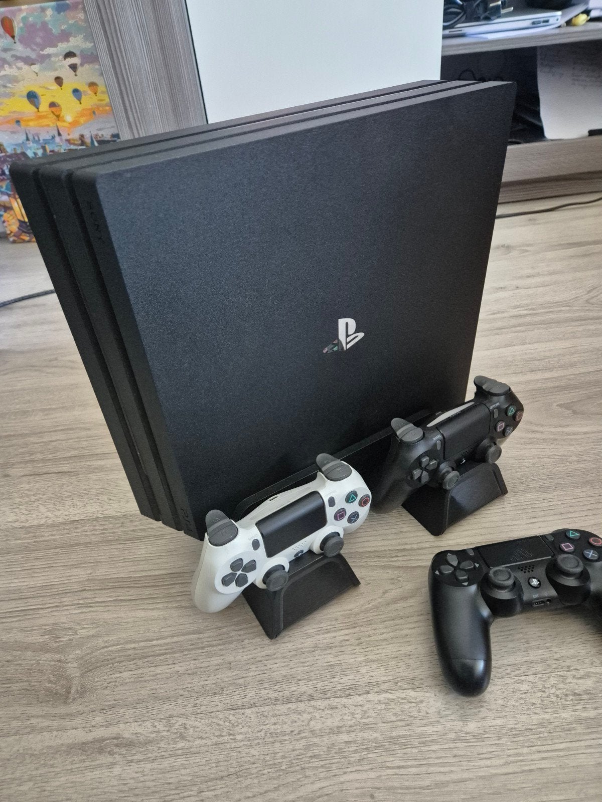 PS4 Pro met 3 controllers en koelstandaard, Spelcomputers en Games, Spelcomputers | Sony PlayStation 4, Ophalen