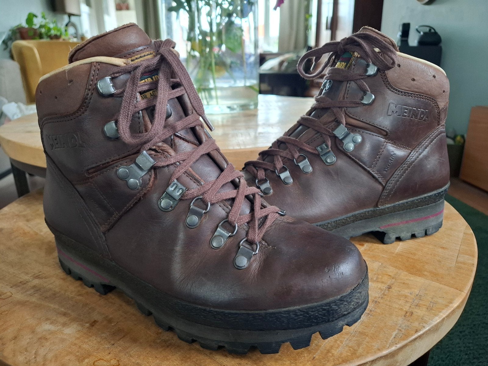 Meindl active bergschoenen in heel goede staat maat 39,5, Ophalen of Verzenden, Zo goed als nieuw, Schoenen