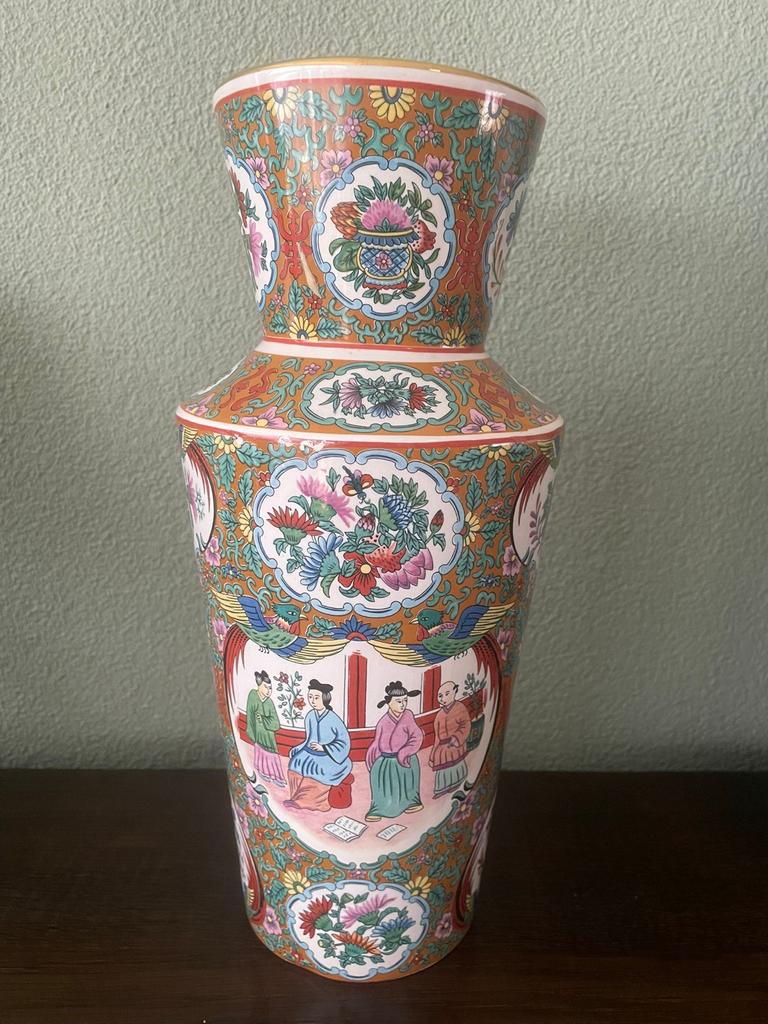 Prachtige Aziatische Vaas met Gedetailleerde Decoratie, Antiek en Kunst, Antiek | Vazen, Ophalen