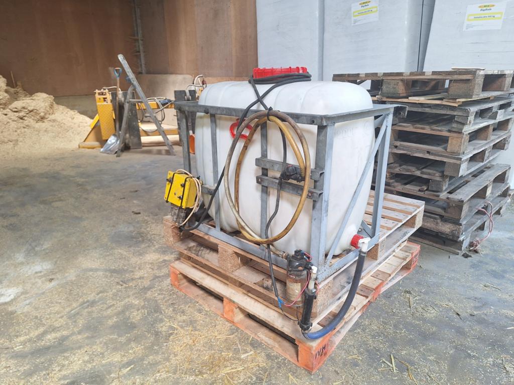 Toevoegmiddel tank voor hakselaar of opraapwagen, Zakelijke goederen, Ophalen, Akkerbouw, Oogstmachine