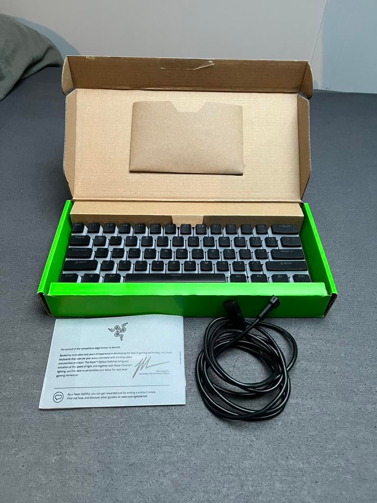 Raze huntsman mini + hyperx keycaps, Computers en Software, Toetsenborden, Zo goed als nieuw, Ophalen of Verzenden