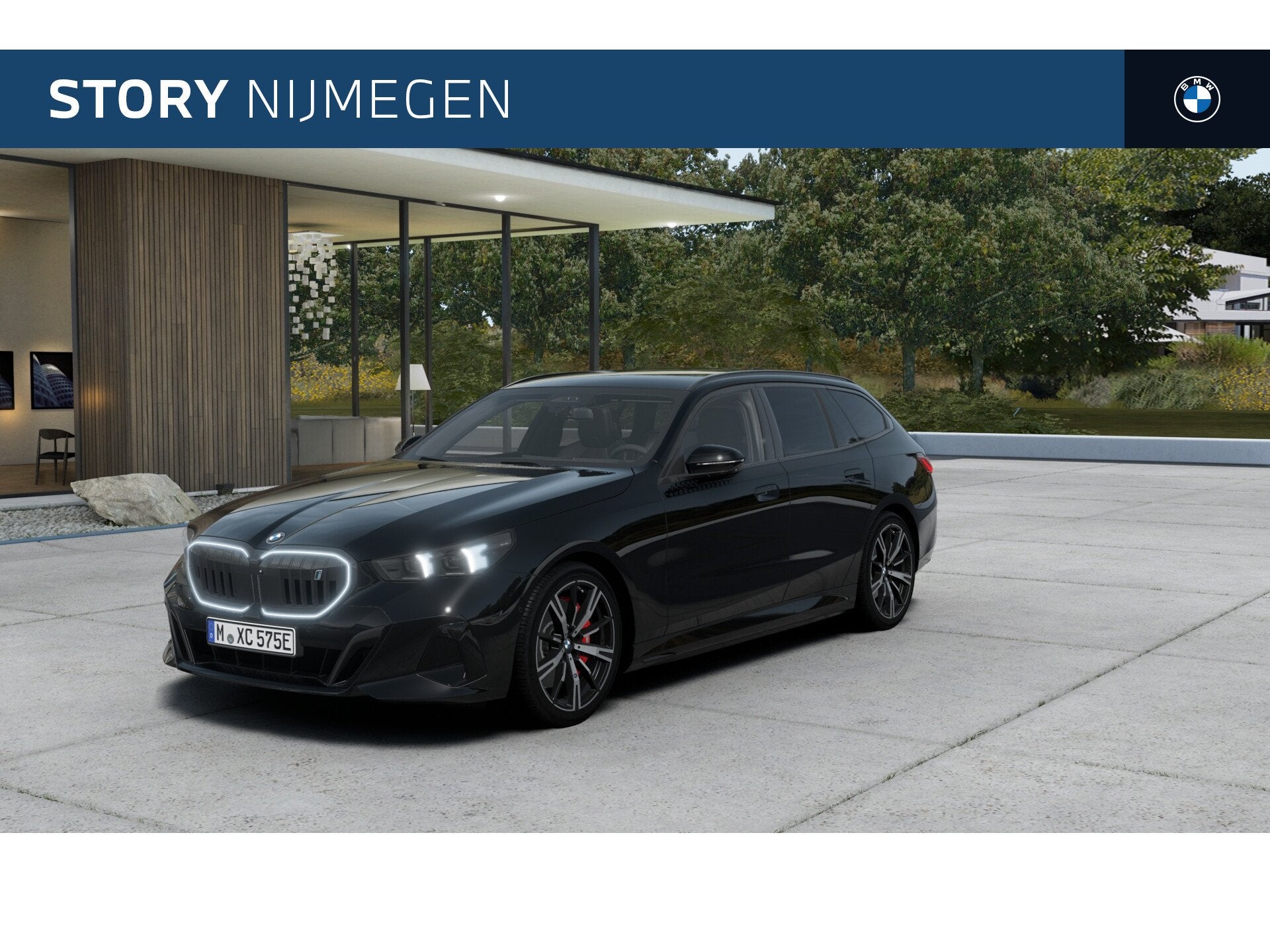 BMW i5 Touring eDrive40 M Sport / Panoramadak / Trekhaak / A, Automaat, Dealer onderhouden, Achterwielaandrijving, Zwart