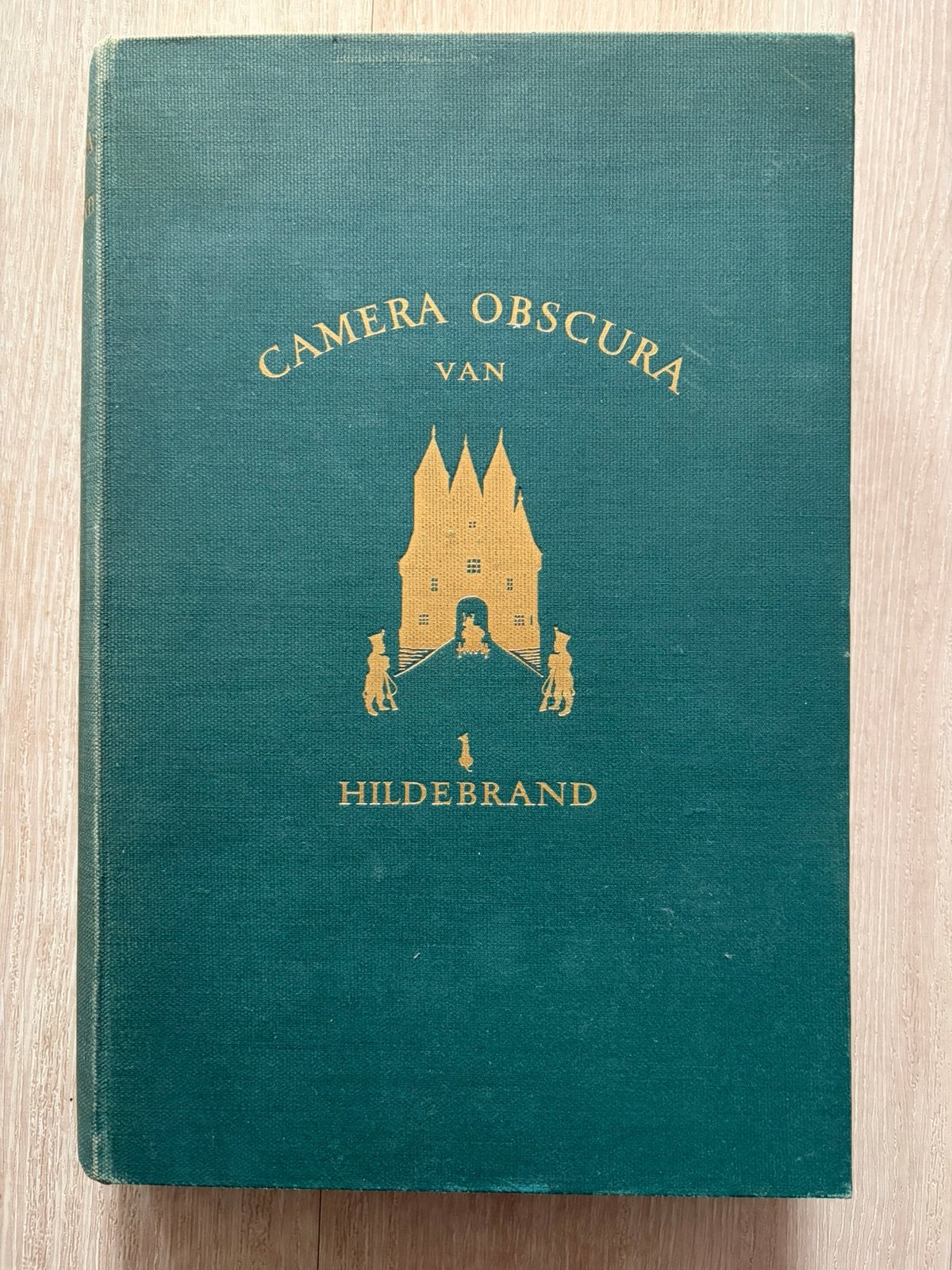 Camera Obscura - Hildebrand 40e druk, 1939, Ophalen of Verzenden, Gelezen, Nederland