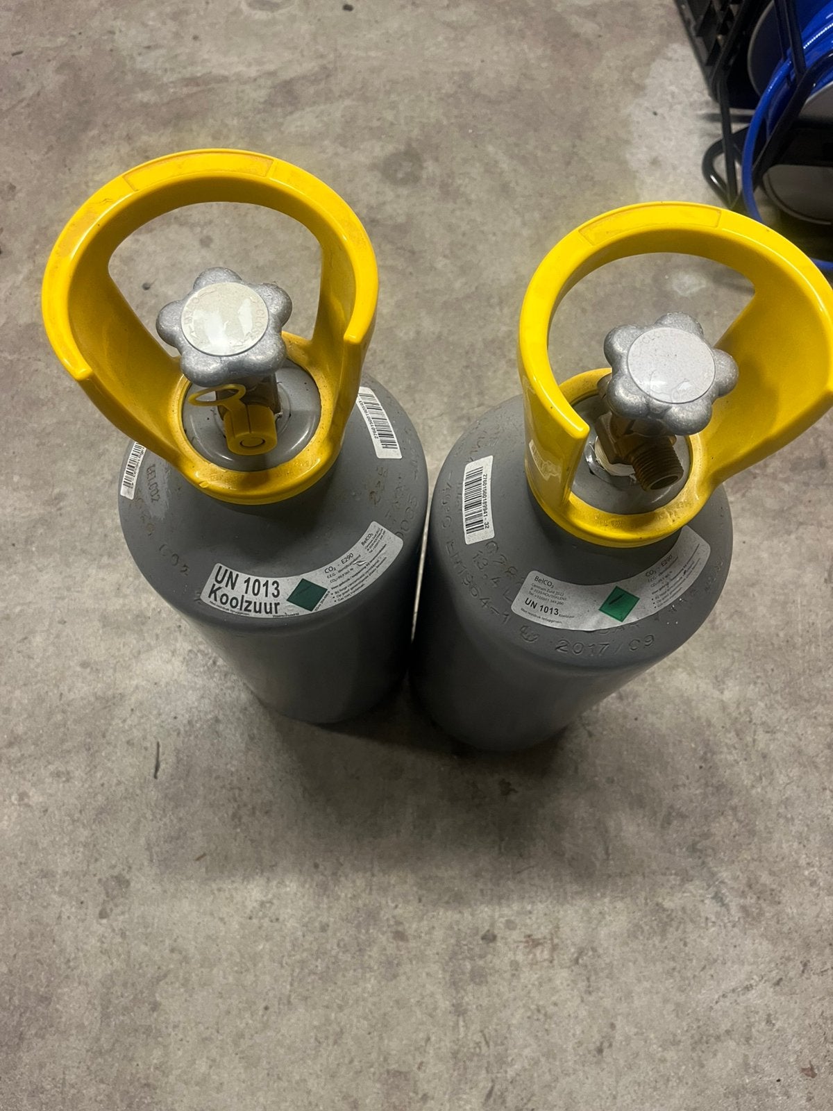 Koolzuur co2 fles. 10 kg twee stuks af te halen, Ophalen of Verzenden
