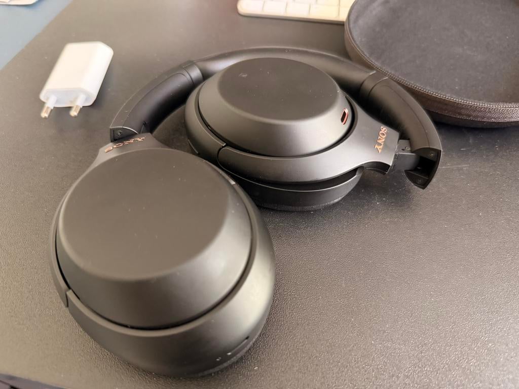 Sony WH-1000XM4 in nieuwstaat weinig gebruikt