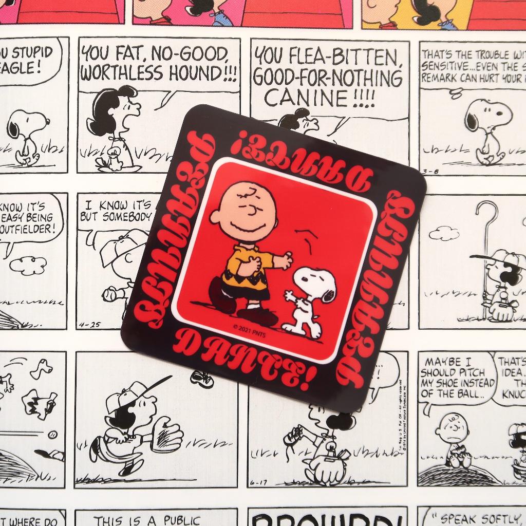 Snoopy en Charlie Brown van Peanuts strips dans sticker, Verzenden, Snoopy, Nieuw, Plaatje, Poster of Sticker
