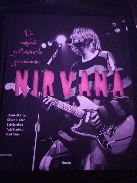 NIRVANA HARDCOVER COMPLETE GEÏLLUSTRERDE GESCHIEDENIS LIBERO, Gelezen, LIBERO, Artiest, Ophalen of Verzenden