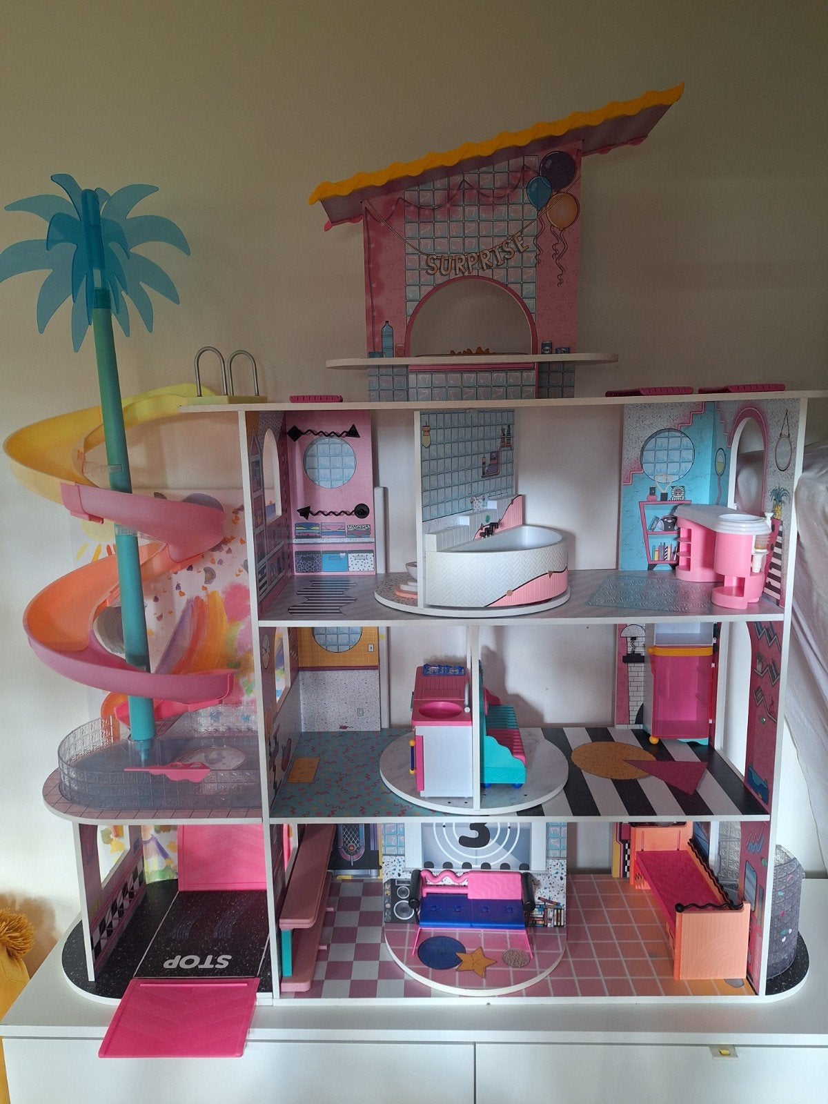 LOL Surprise Mega Poppenhuis!, Ophalen, Poppenhuis