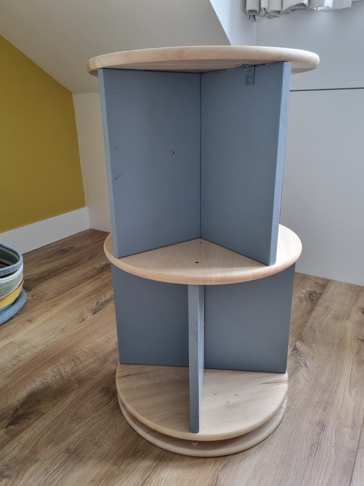 Draaibare kast voor boeken/speelgoed - ook poppenhuis, Ophalen, Met plank(en), Minder dan 50 cm, Zo goed als nieuw