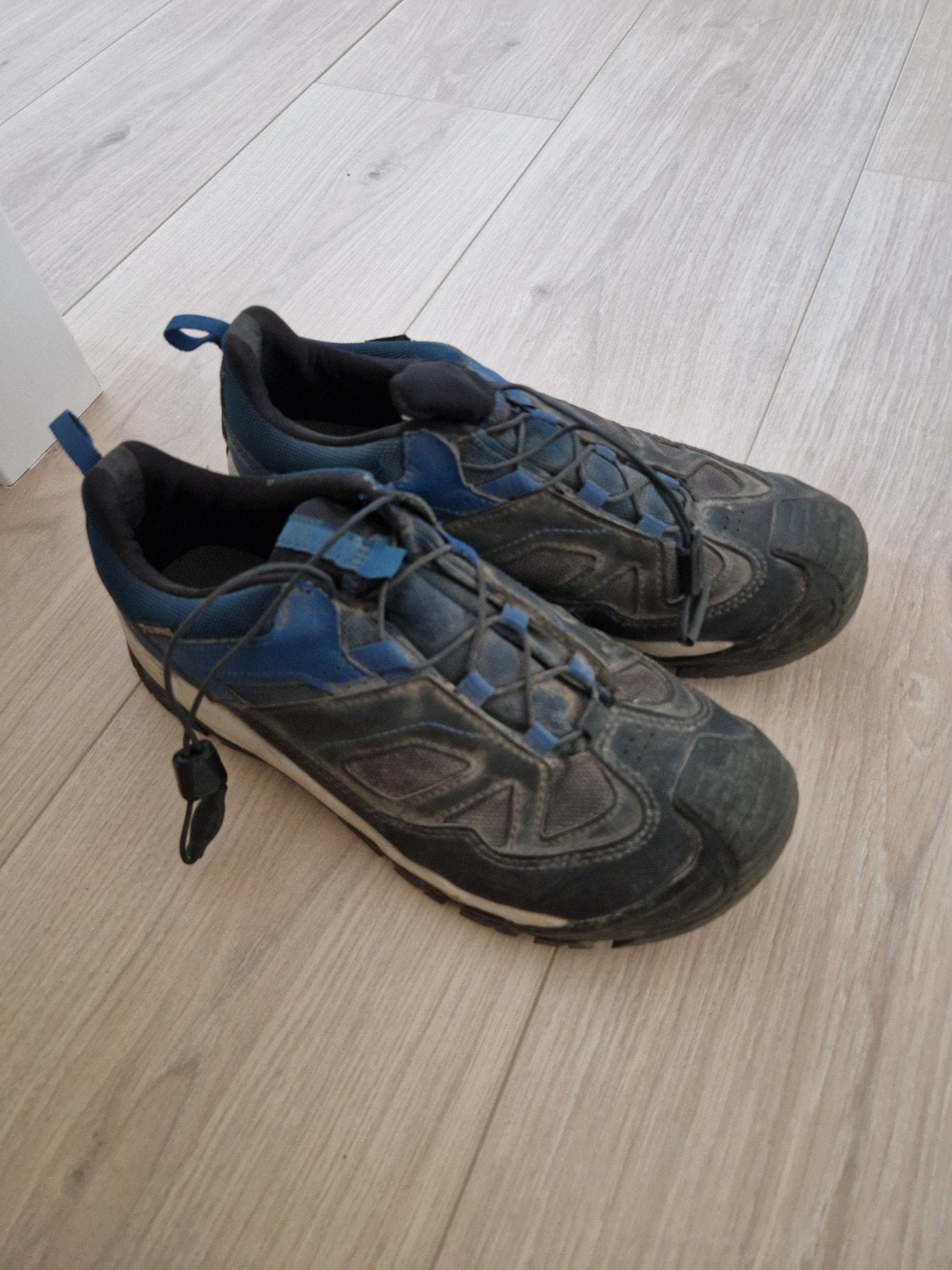 Bergschoenen maat 38 waterproof quechua, Kinderen en Baby's, Kinderkleding | Schoenen en Sokken, Quechua, Jongen of Meisje, Schoenen