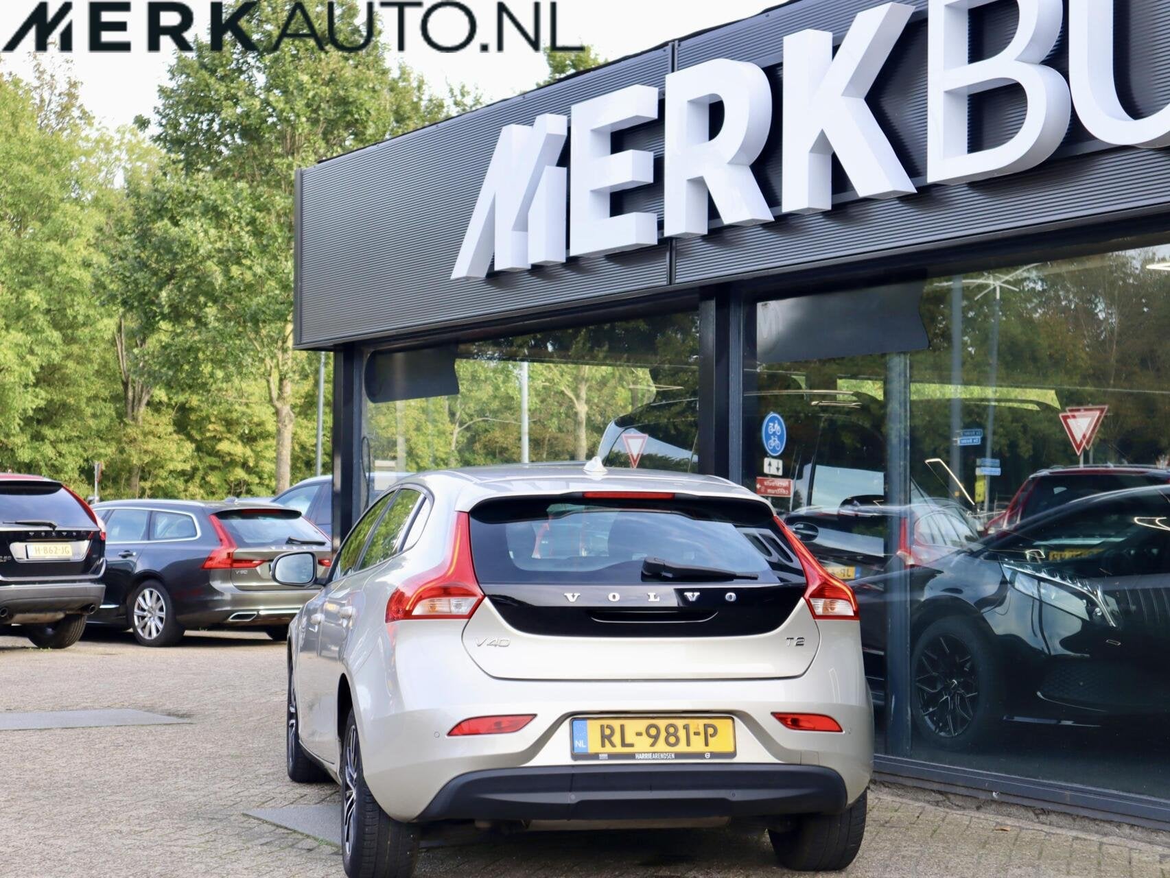 Volvo V40 2.0 T2 Nordic+, Standkachel, Stoelverwarming, Voorwielaandrijving, Gebruikt, Euro 6, 4 cilinders