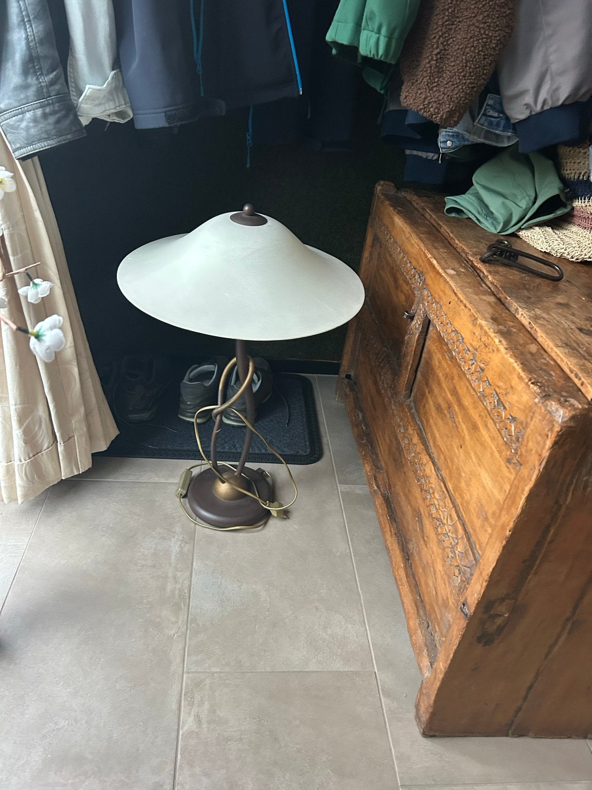 Set van bronzen tafellamp en staande schemerlamp, Ophalen, Gebruikt, Bruin, Metaal