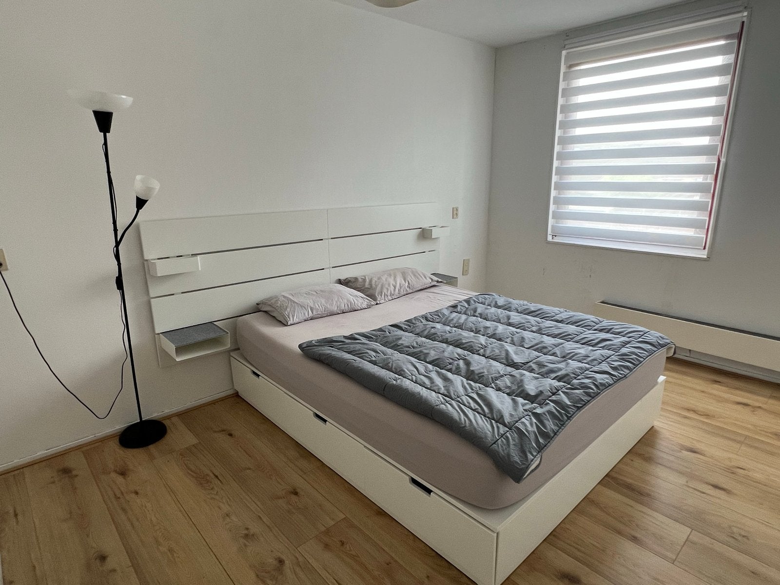 IKEA NORDLI bed, matras, headboard, lamp en KULLEN ladekast, Huis en Inrichting, Slaapkamer | Bedden, Gebruikt, Wit, Tweepersoons