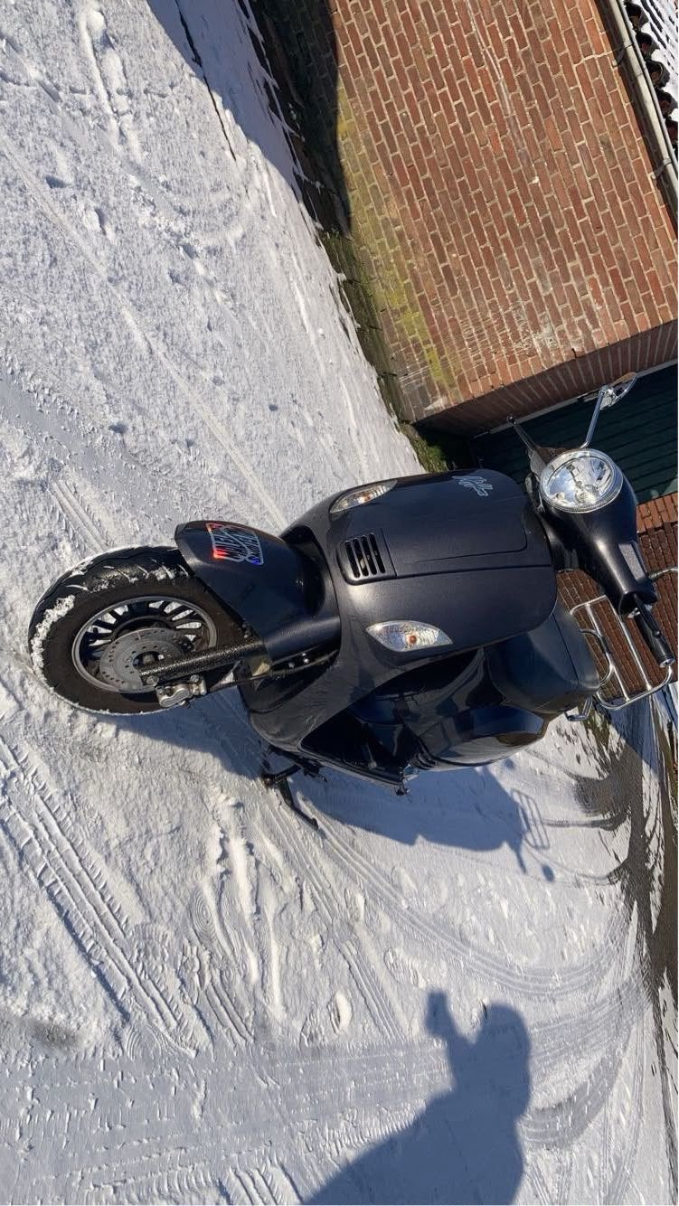 La souris vespelini 2017, Ophalen of Verzenden, Gebruikt, Kap, Vespa
