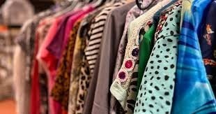 Gratis af te halen: circa 500 kg nette gebruikte kleding, Kleding | Dames, Overige Dameskleding, Ophalen