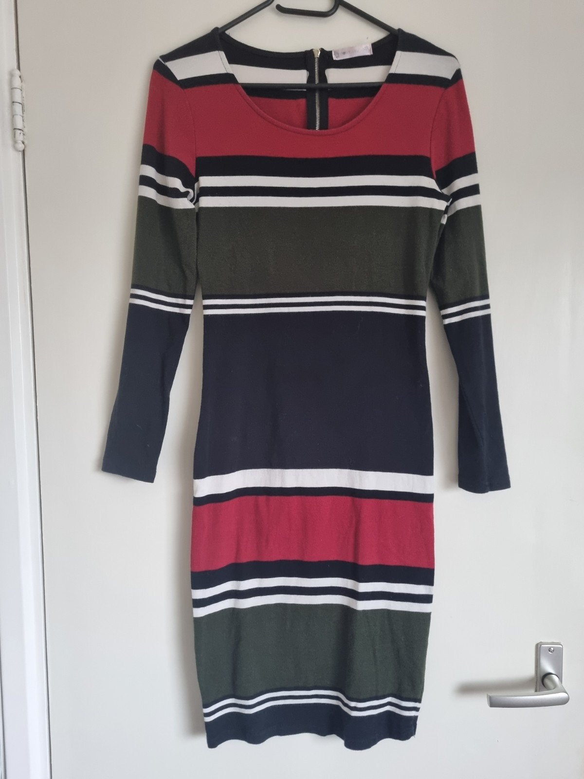Gestreept jurkje M Nikkie, Maat 38/40 (M), Ophalen of Verzenden, Zo goed als nieuw, Boven de knie