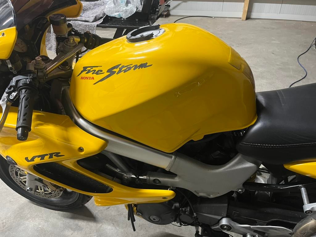 Tank Honda VTR1000 Firestorm, Motoren, Onderdelen | Honda, Ophalen of Verzenden, Gebruikt
