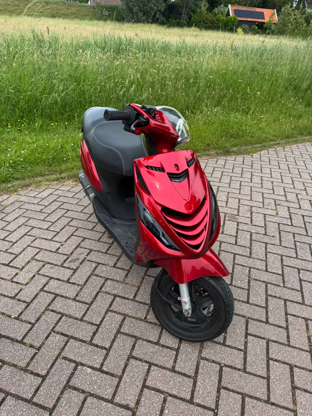 Piaggio Zip 80cc | 2018 | Alpha LED + Angel Eye, Fietsen en Brommers, Scooters | Piaggio, Zo goed als nieuw, Zip, Benzine, Ophalen