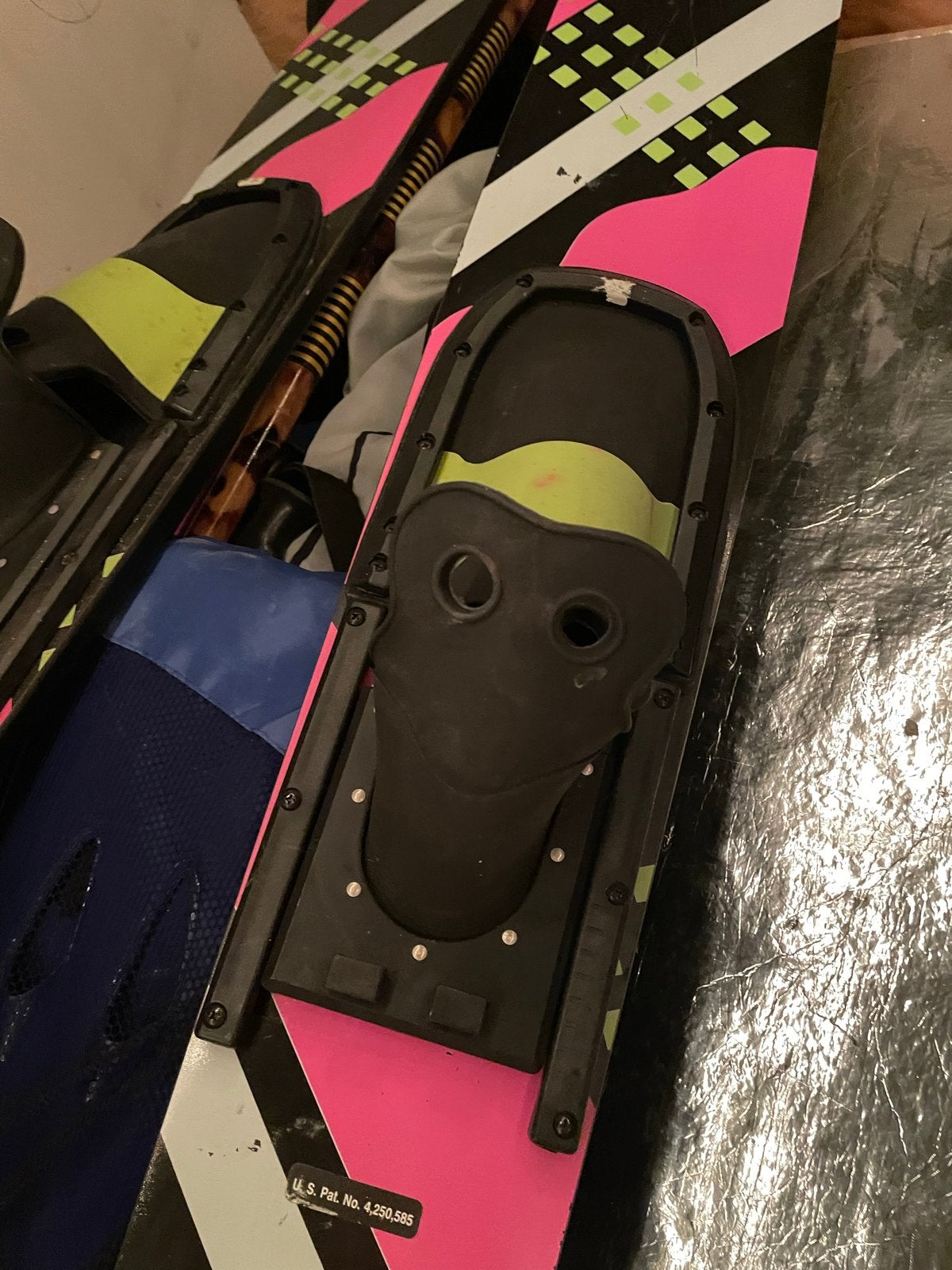 Waterski's 165 cm - Zo goed als nieuw, Watersport en Boten, Waterski's, Ophalen of Verzenden, Zo goed als nieuw, 160 cm of meer