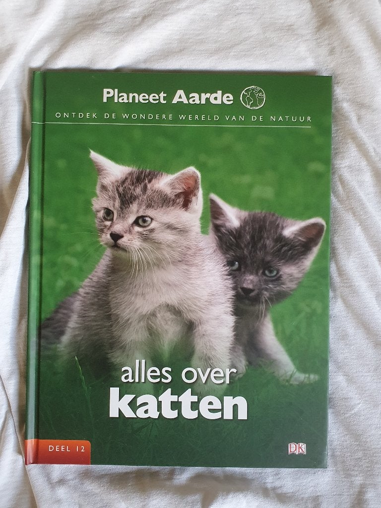 Planeet Aarde- Alles over Katten, Boeken, Ophalen of Verzenden, Gelezen, Katten