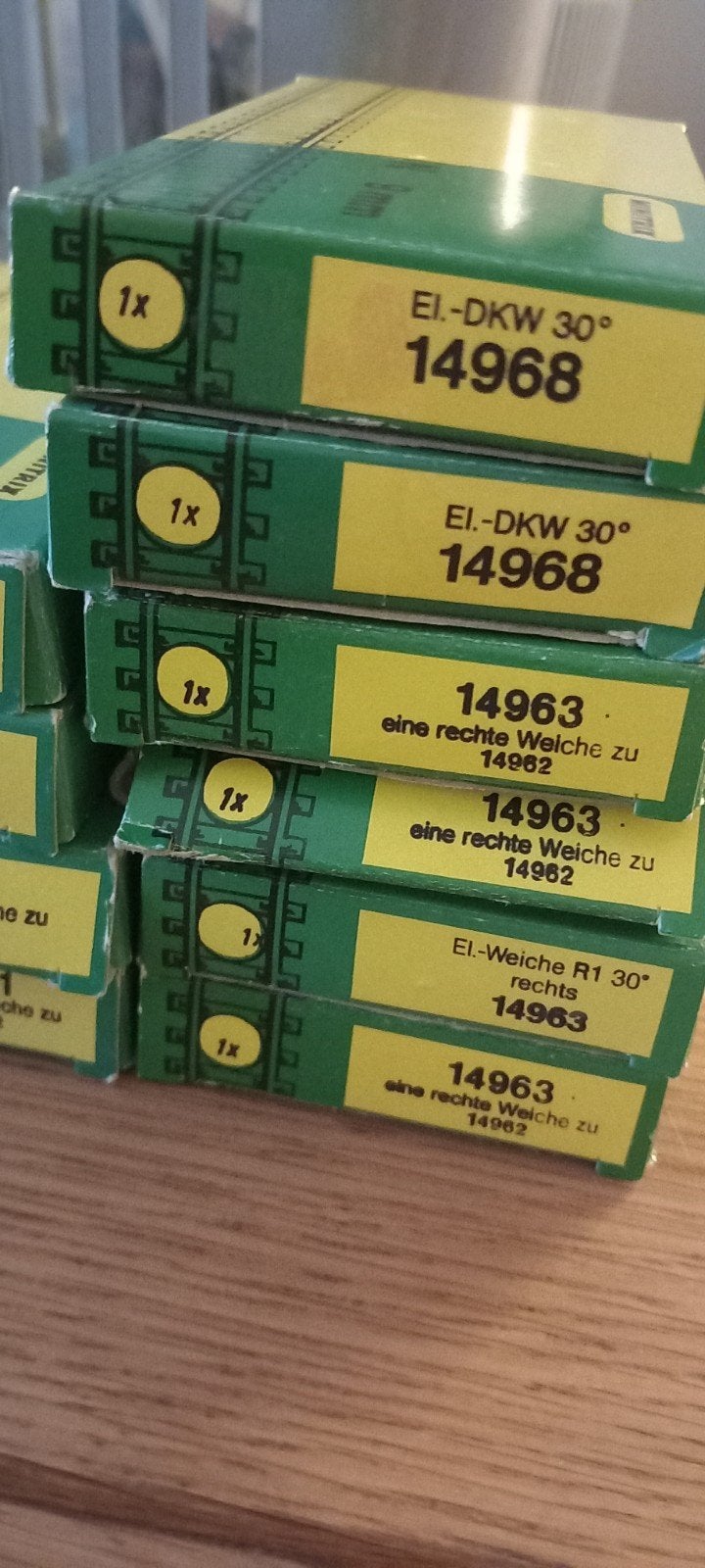 Te koop 10 x minitrix electrische bedienbaar wissels n spoor, Hobby en Vrije tijd, Modeltreinen | N-Spoor, Gelijkstroom, Verzenden