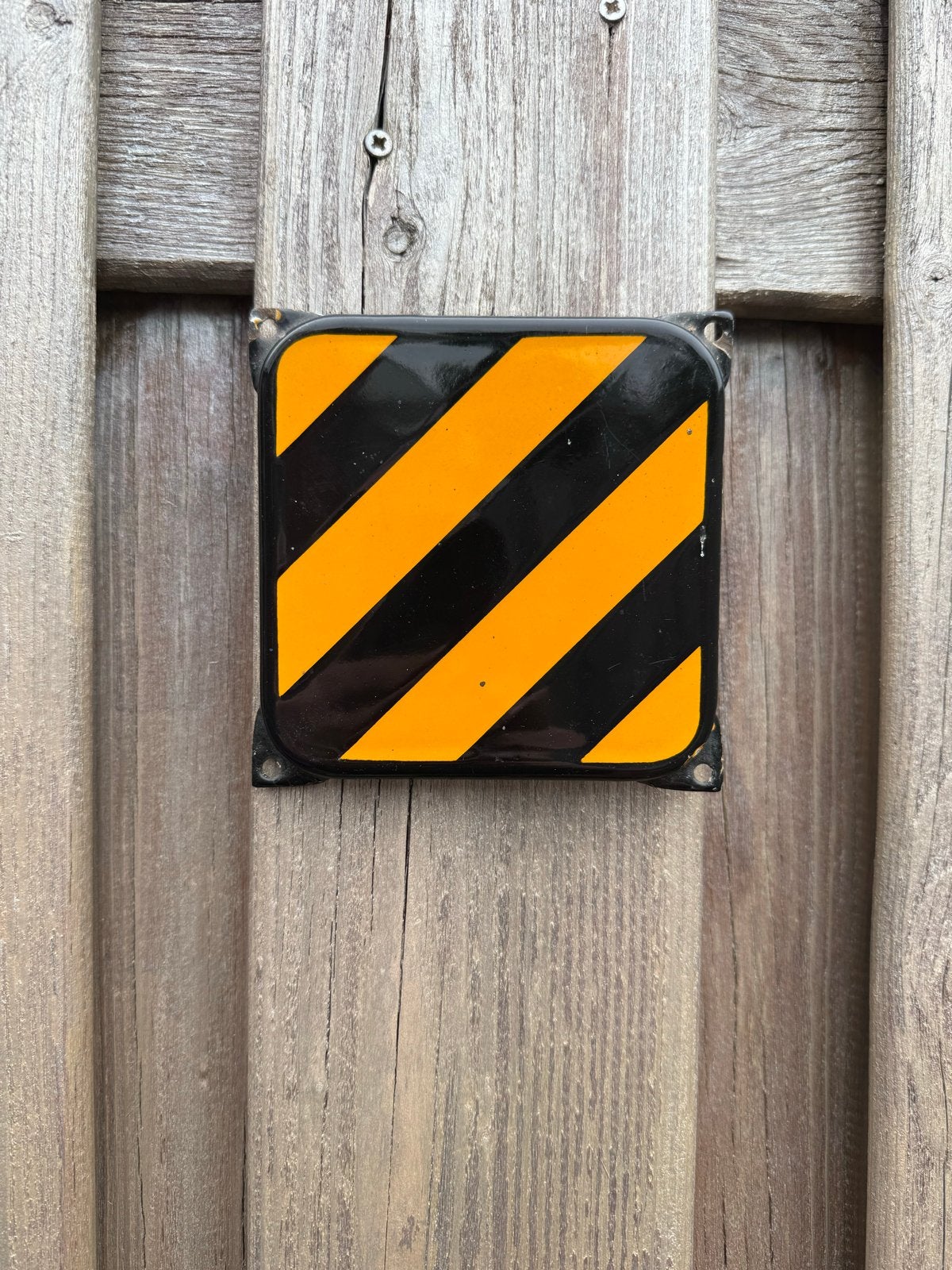 Oud spoorweg emaille bord - Zwart/geel gestreept, Ophalen of Verzenden