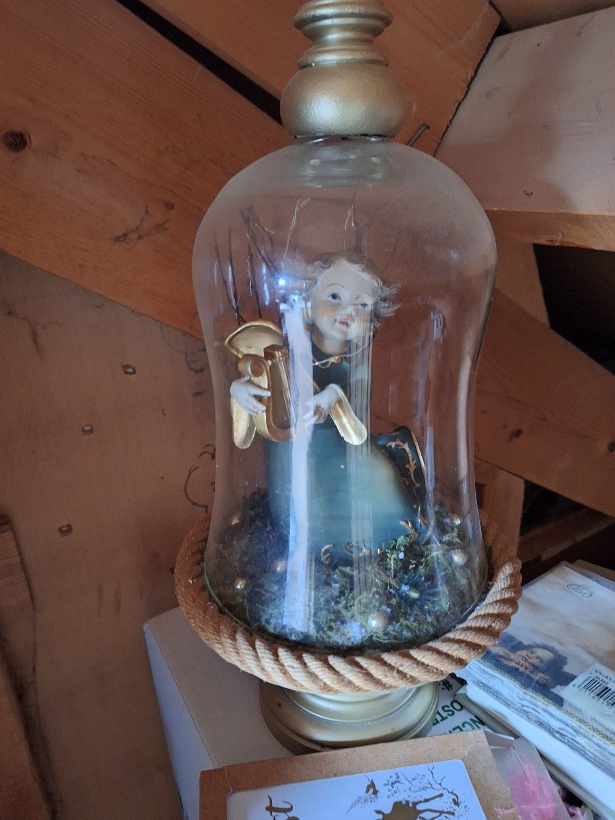 Decoratieve stolp met engelfiguur, Huis en Inrichting, Glas, Ophalen, Gebruikt, Inclusief decoratie