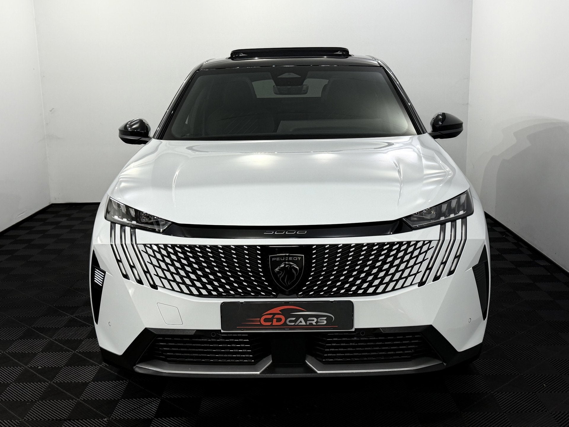 Peugeot 3008 1.2 Hybrid 145 GT DCS6 Panoramadak, 360 Camera,, Gebruikt, 1199 cc, Leder en Stof, Wit