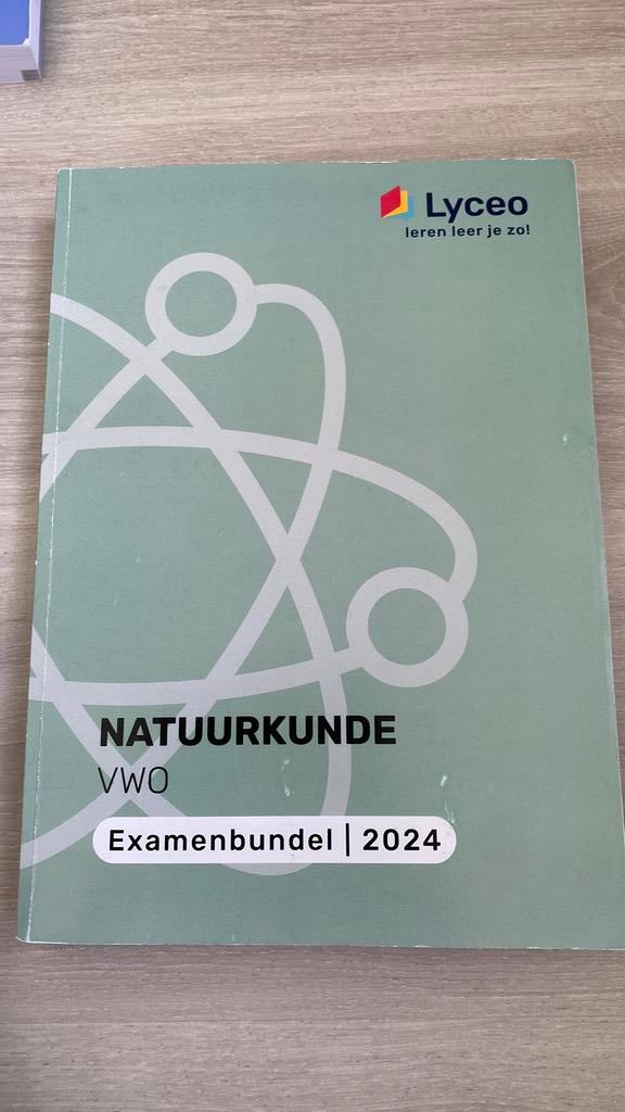 Lyceo natuurkunde examenbundel VWO, Boeken, Ophalen of Verzenden, Zo goed als nieuw, VWO, Natuurkunde