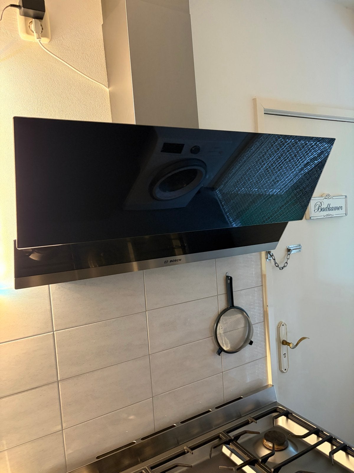Bosch schuine afzuigkap - Zeer goede staat, Witgoed en Apparatuur, Afzuigkappen, Ophalen, Zo goed als nieuw, Inbouw, Wandschouwkap