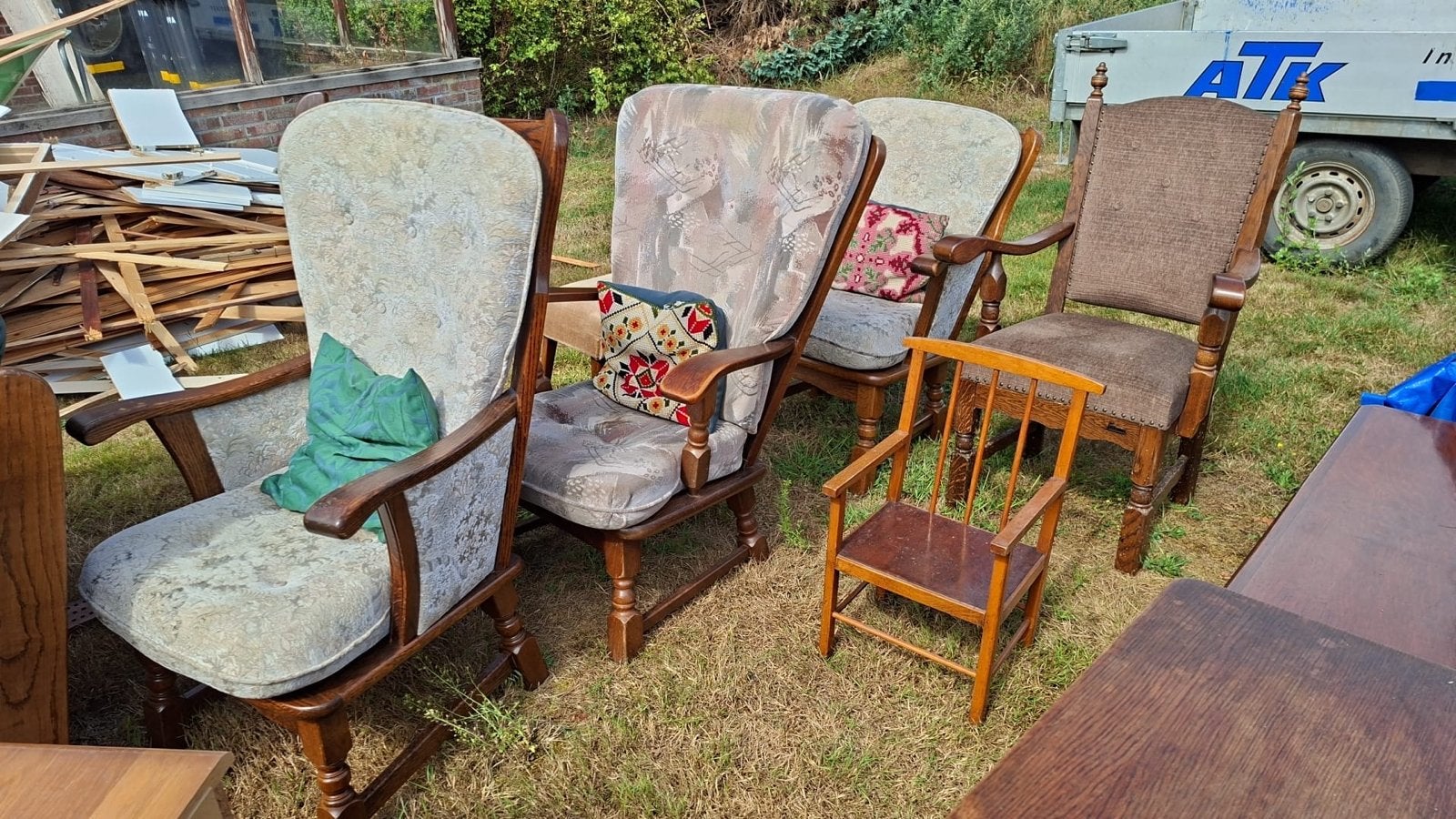 Diverse stoelen: fauteuils, eetkamerstoelen en krukjes, Ophalen, Gebruikt, Overige kleuren, Vijf, Zes of meer stoelen