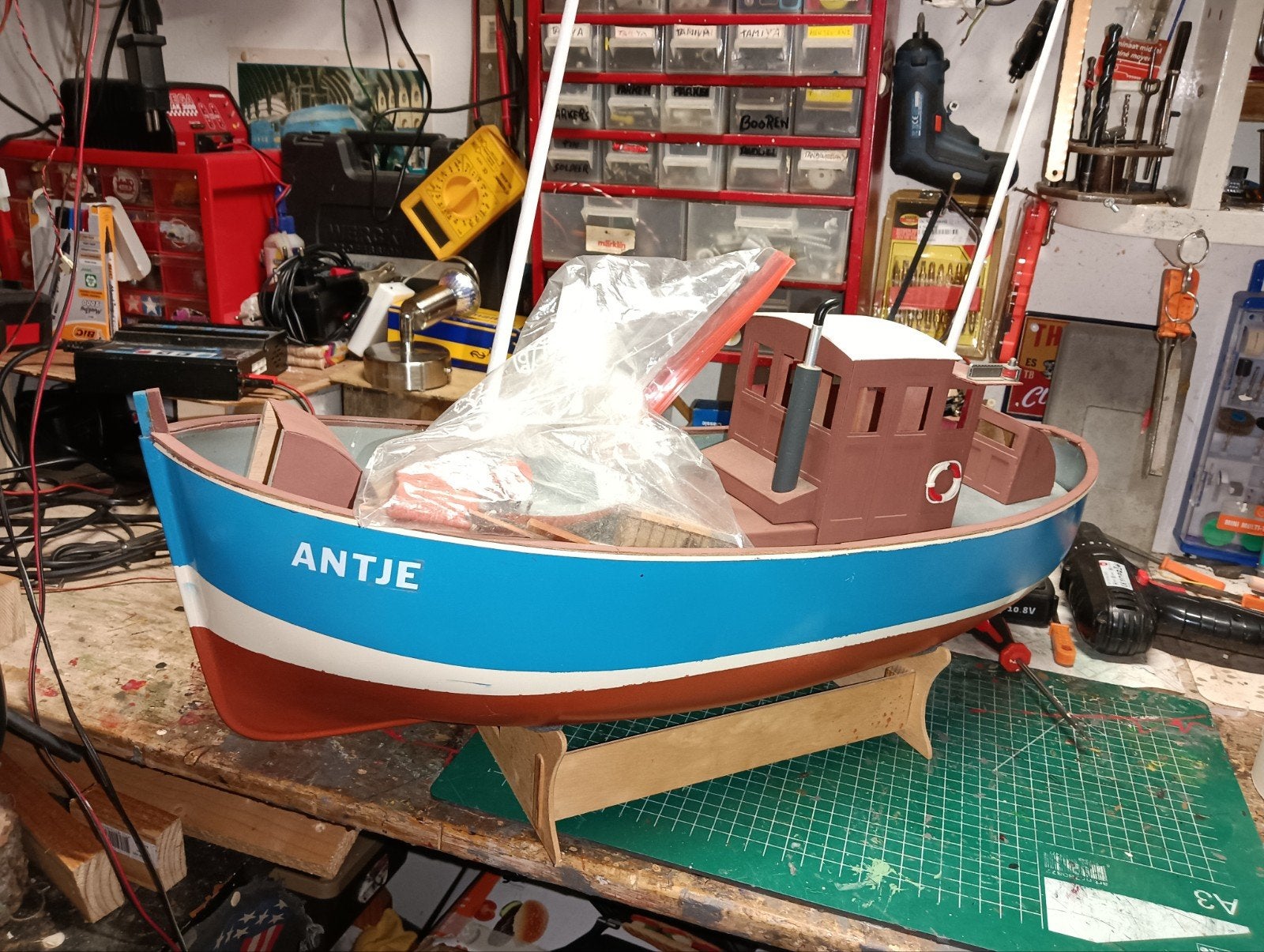 Modelbouw vissersboot Antje Büsum (RC), Ophalen, Gebruikt, Groter dan 1:32, Overige merken