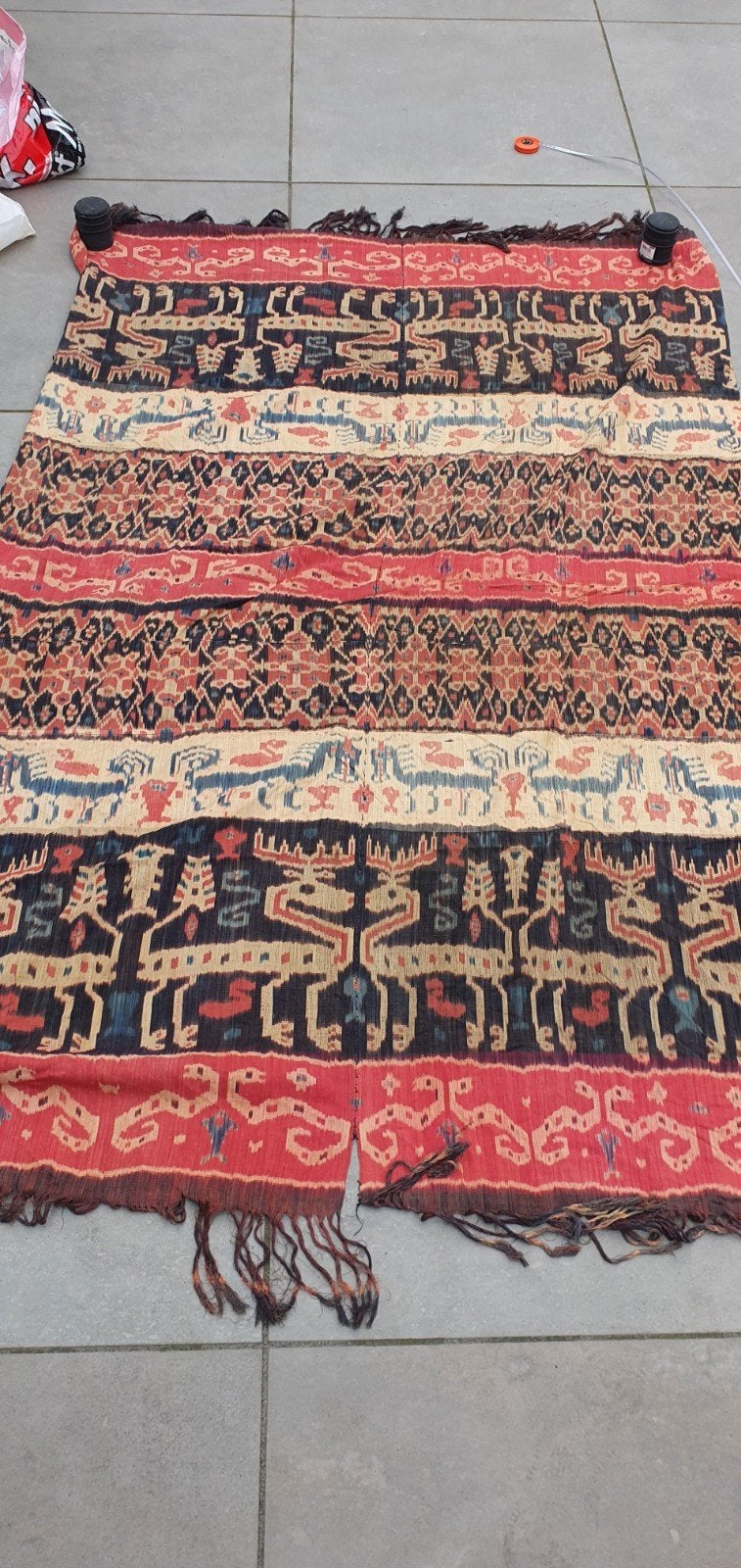 Handgeweven ikat-textiel uit Sumba, indonesie., Antiek en Kunst, Ophalen of Verzenden
