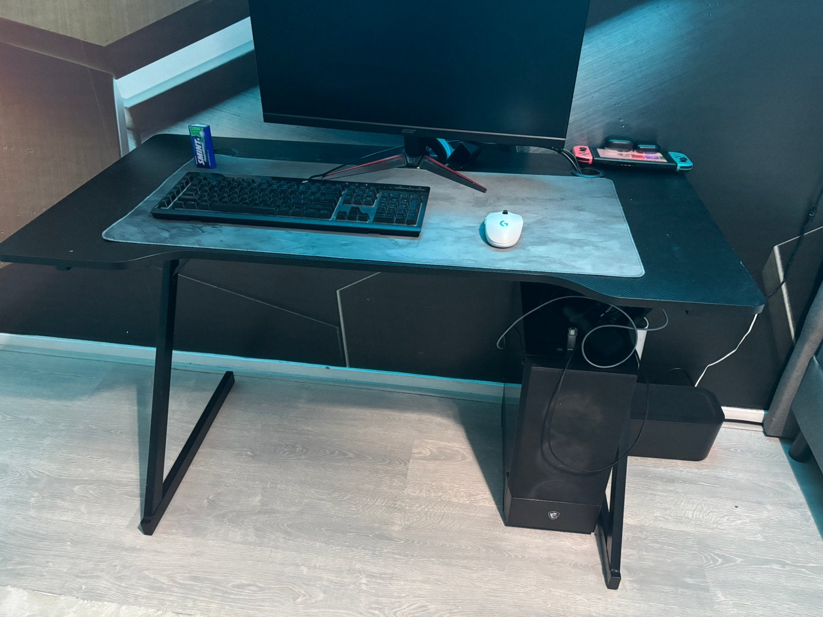 Bureau tafel, Ophalen, Zo goed als nieuw