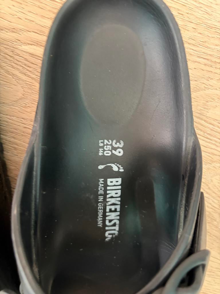 Birkenstock slippers maat 39, Kleding | Dames, Schoenen, Ophalen of Verzenden, Gedragen, Zwart, Slippers