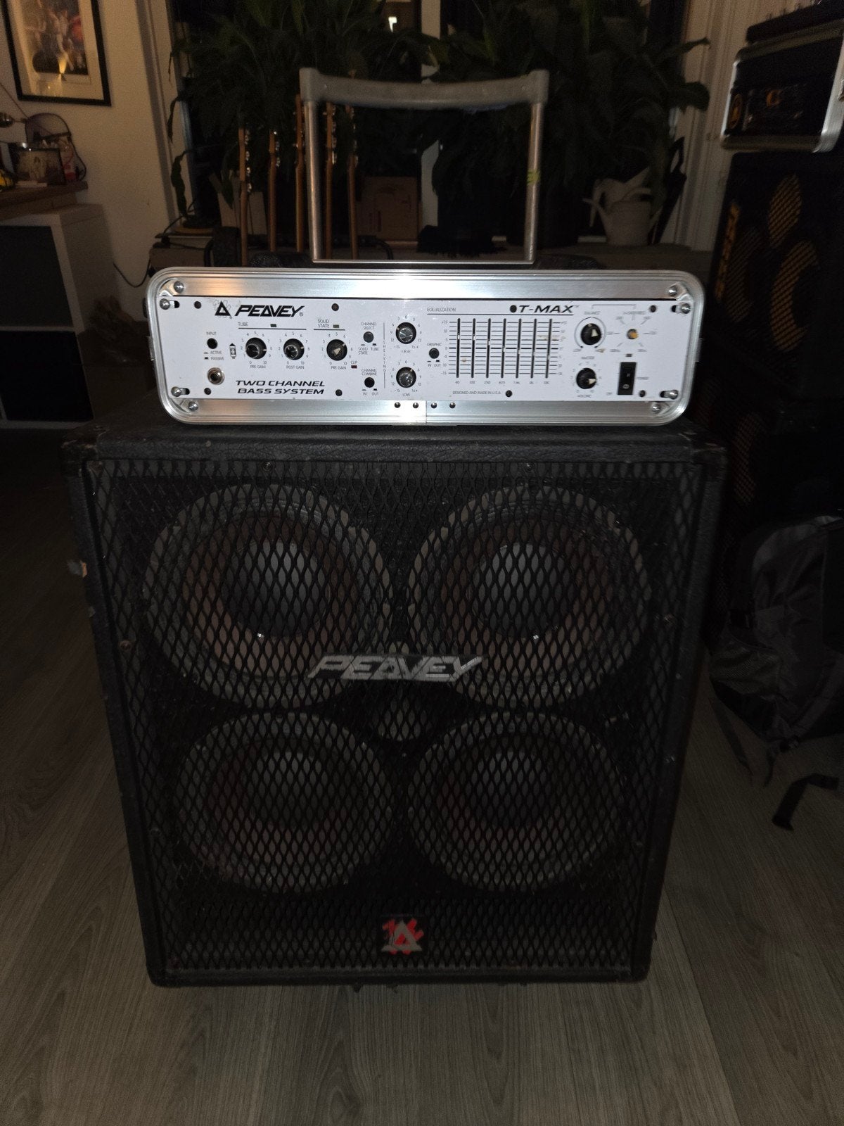 Peavey T-Max Basversterker met 410 TVX Bass Cabinet, Ophalen, Gebruikt, Basgitaar, 100 watt of meer