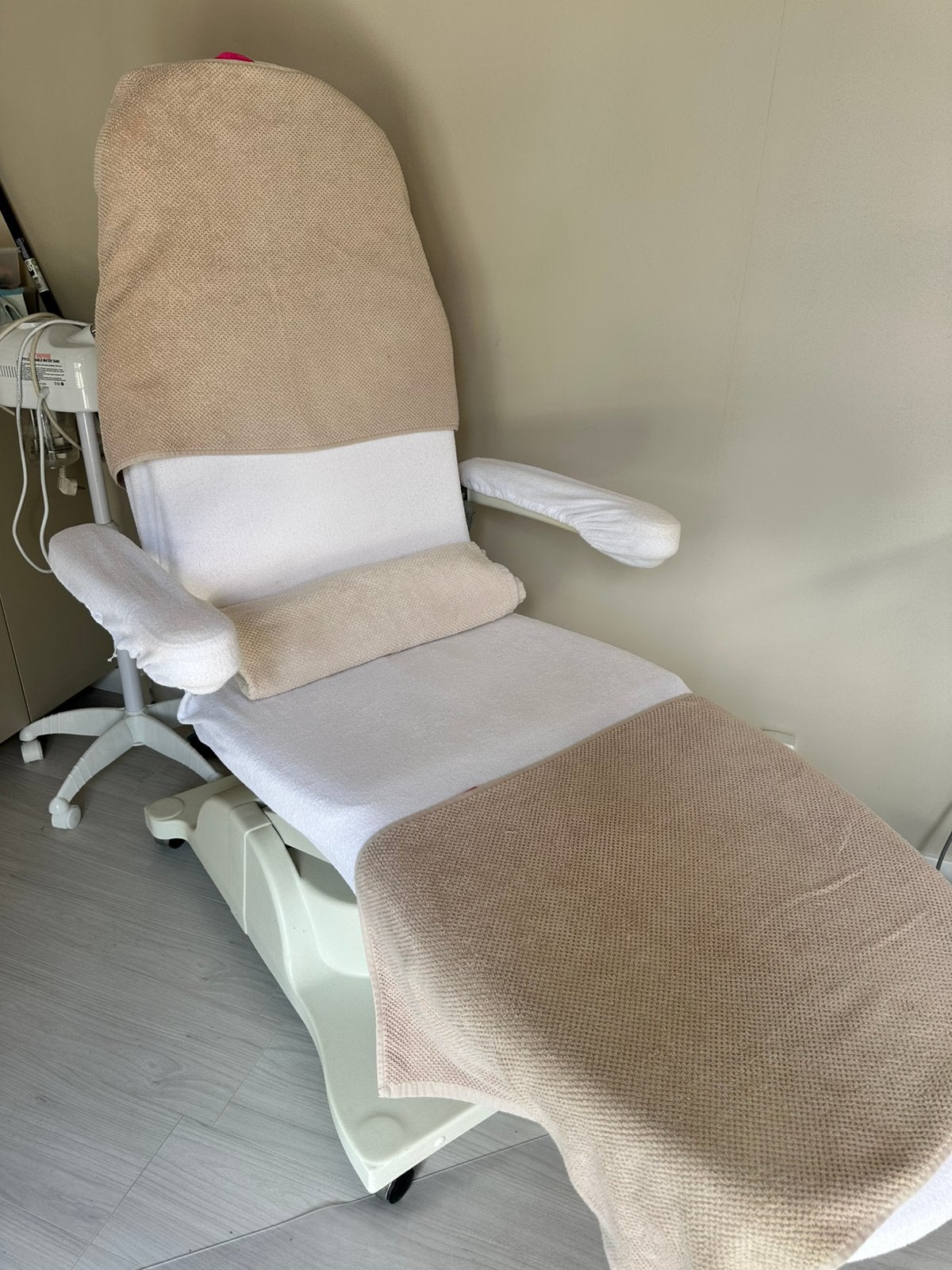 Bentlon Behandelstoel/pedicurestoel elektrisch, Huis en Inrichting, Stoelen, Gebruikt, Eén, Ophalen