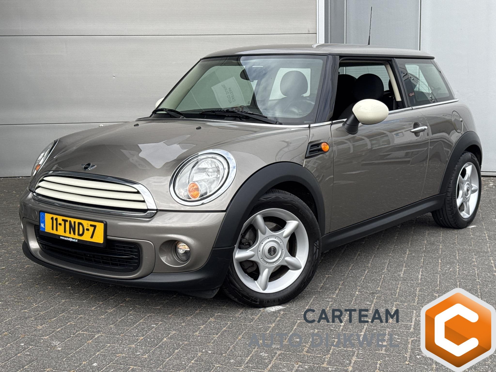 MINI 3-Deurs 1.6 One Business Line, Voorwielaandrijving, Euro 5, Stof, Zwart