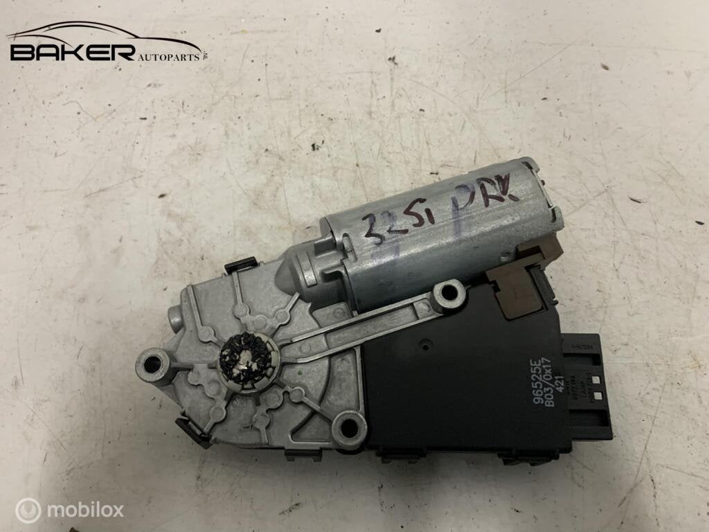 Schuifdak motor BMW 3-serie E46 ('99-'05) 67616918977, Auto-onderdelen, Gebruikt, Ophalen of Verzenden, BMW, BMW