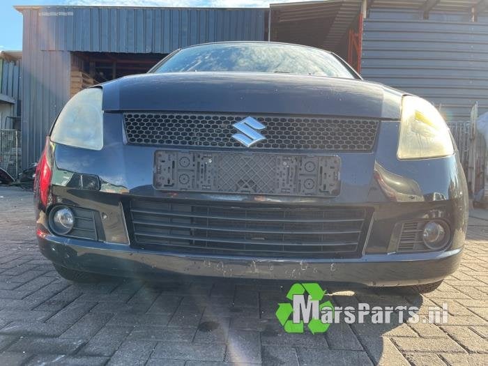 Voorbumper van een Suzuki Swift, Gebruikt, -, -, Ophalen of Verzenden