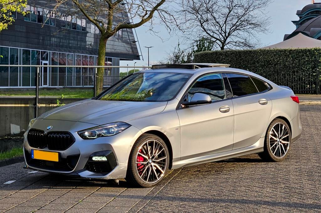 Bmw 218i 2023 M-Pakket 19" H/K Pano Adaptief Shadow Line, Auto diversen, Zwart, 1500 cc, Benzine, BMW